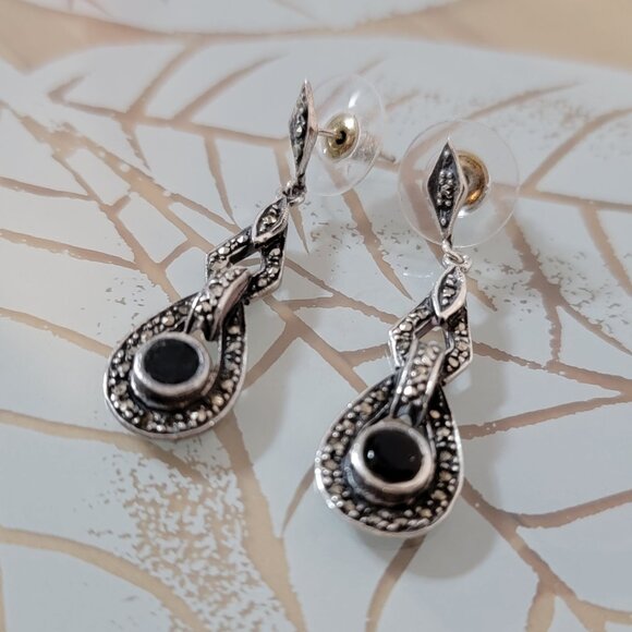Vintage Filigree Silver Earrings Drop Dangle With Black Gem Sparkly - Picture 4 of 6